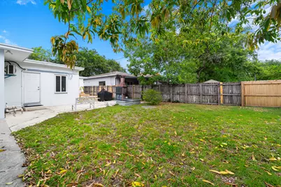 245 SW 5th Street, Dania Beach, FL 33004 - Photo 29