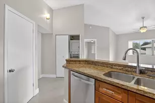 2445 SW 18th Terrace, Fort Lauderdale, FL 33315 - Photo 5