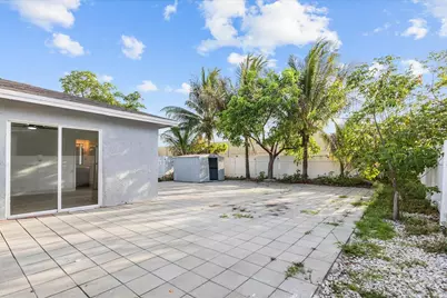 1561 NW 7th Lane, Pompano Beach, FL 33060 - Photo 23