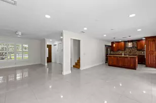4610 Pine Tree Dr, Delray Beach, FL 33445 - Photo 7
