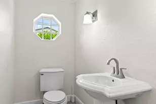 4610 Pine Tree Dr, Delray Beach, FL 33445 - Photo 17
