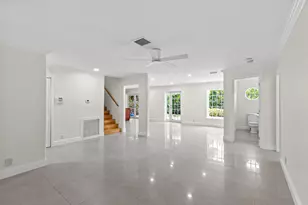 4610 Pine Tree Dr, Delray Beach, FL 33445 - Photo 9