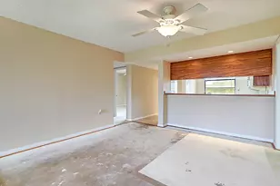 3526 Whitehall Dr, West Palm Beach, FL 33401 - Photo 17