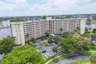 3095 N Course Dr, Pompano Beach, FL 33069 - Photo 37