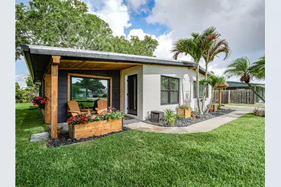 1611 4th Avenue, Vero Beach, FL 32960 - Photo 1