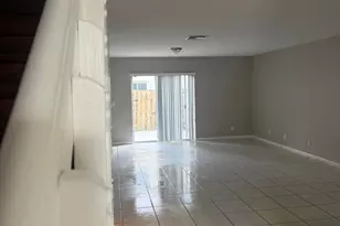 862 Summit Lake Dr, West Palm Beach, FL 33405 - Photo 1
