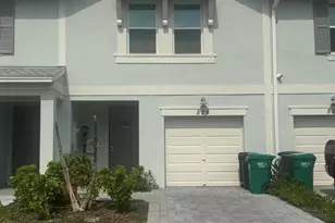 526 Salisbury Cir, Fort Pierce, FL 34982 - Photo 1
