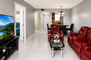2750 W Sunrise Lakes Dr W, Sunrise, FL 33322 - Photo 5