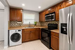 2750 W Sunrise Lakes Dr W, Sunrise, FL 33322 - Photo 3