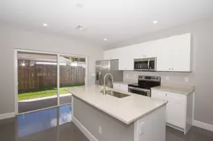 195 S 4th St, Lantana, FL 33462 - Photo 3