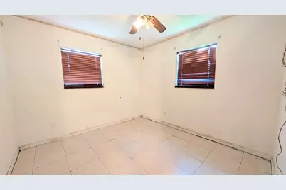 455 Janice Avenue, South Bay, FL 33493 - Photo 7