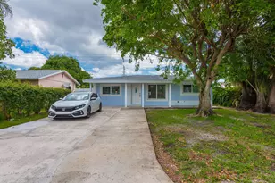 626 NW 7th St, Boynton Beach, FL 33426 - Photo 3