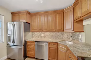 112 Lake Olive Dr, Royal Palm Beach, FL 33411 - Photo 11