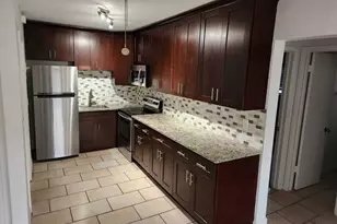 1021 Crystal Lake Dr, Deerfield Beach, FL 33064 - Photo 7