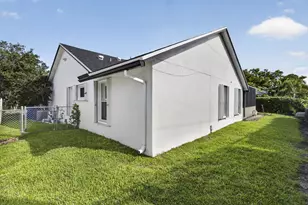 102 E Royal Pine Circle, Royal Palm Beach, FL 33411 - Photo 29