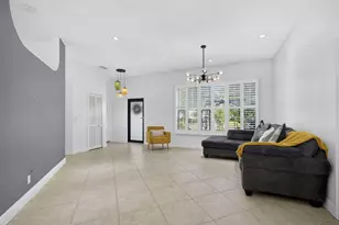 102 E Royal Pine Circle, Royal Palm Beach, FL 33411 - Photo 5