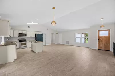 371 SW Butler Avenue, Port Saint Lucie, FL 34983 - Photo 5
