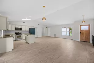 371 SW Butler Ave, Port Saint Lucie, FL 34983 - Photo 5