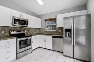 3814 Circle Lake Dr, West Palm Beach, FL 33417 - Photo 11