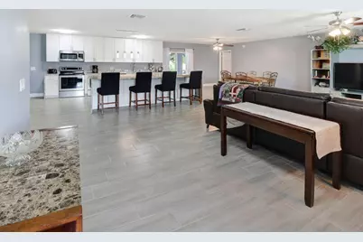 615 NE 15th Place, Boynton Beach, FL 33435 - Photo 9