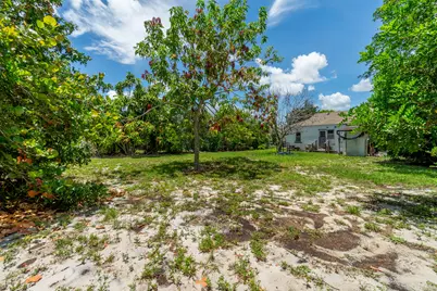 229 SW 4th Avenue, Delray Beach, FL 33444 - Photo 15