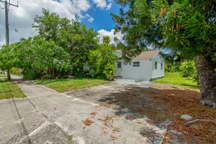 229 SW 4th Ave, Delray Beach, FL 33444 - Photo 9