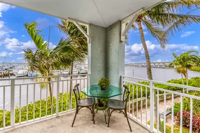 875 NW Flagler Avenue #203, Stuart, FL 34994 - Photo 3