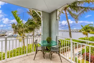 875 NW Flagler Ave, Stuart, FL 34994 - Photo 3