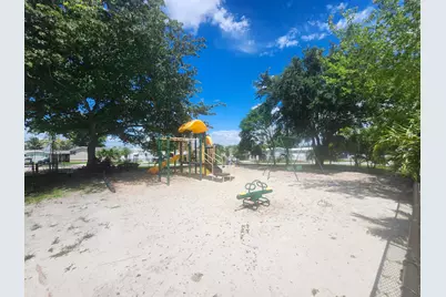 290 NW 218th Way #Lot 473, Pembroke Pines, FL 33029 - Photo 13