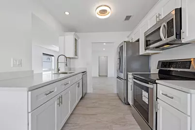 1590 SW 14th Avenue, Boynton Beach, FL 33426 - Photo 3