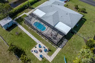 2513 SE Hallahan St, Port Saint Lucie, FL 34952 - Photo 7
