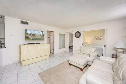 311 Pine Ridge Circle #B-1, Greenacres, FL 33463 - Photo 11