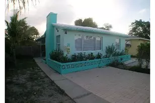 1015 S K St, Lake Worth, FL 33460 - Photo 1