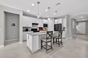 540 SE Monet Dr, Port Saint Lucie, FL 34984 - Photo 5