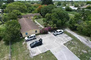 4537 Coconut Rd, Lake Worth, FL 33461 - Photo 5