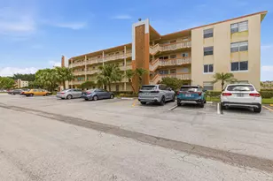 1025 Newcastle B, Boca Raton, FL 33434 - Photo 3