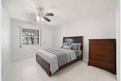 1025 Newcastle B #1025, Boca Raton, FL 33434 - Photo 15