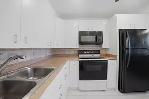 1025 Newcastle B, Boca Raton, FL 33434 - Photo 11
