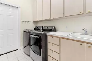 1092 Bedford Ave, Palm Beach Gardens, FL 33403 - Photo 5