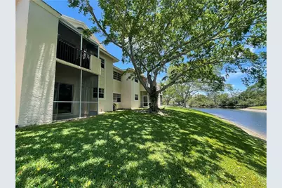 640 Cypress Club Way #J12, Deerfield Beach, FL 33064 - Photo 3