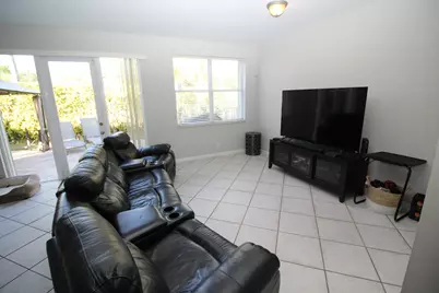1396 Banyan Way, Weston, FL 33327 - Photo 9