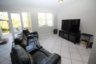 1396 Banyan Way, Weston, FL 33327 - Photo 9