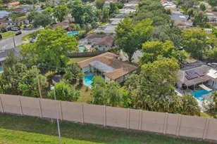 5200 SW 8th St, Plantation, FL 33317 - Photo 43