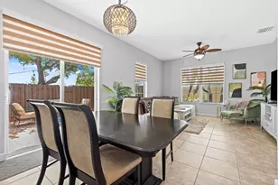 4422 Morgan Ln, Davie, FL 33328 - Photo 9