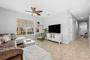 4422 Morgan Ln, Davie, FL 33328 - Photo 5
