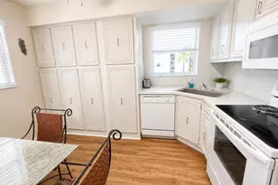 18 Colonial Club Dr, Boynton Beach, FL 33435 - Photo 11
