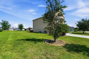 3044 Woodswalk Dr, Fort Pierce, FL 34945 - Photo 31