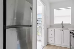 111 Shore Ct, North Palm Beach, FL 33408 - Photo 9