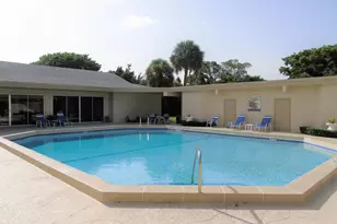 309 Circle Dr S, Boynton Beach, FL 33435 - Photo 27