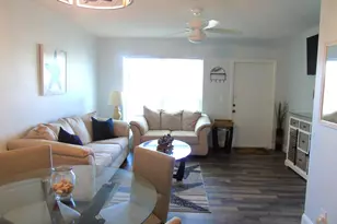 309 Circle Dr S, Boynton Beach, FL 33435 - Photo 9